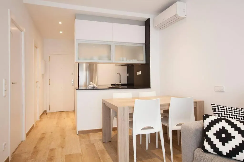 바르셀로나 Diagonal/Paseo De Gracia 4 Pax 아파트