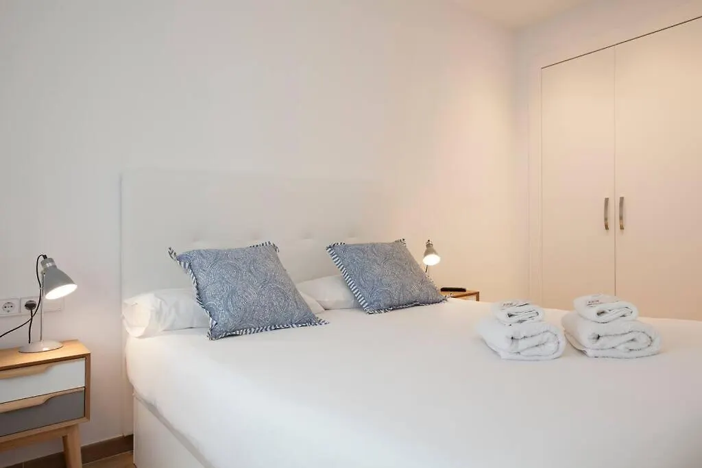 Diagonal/Paseo De Gracia 4 Pax Apartment Barcelona